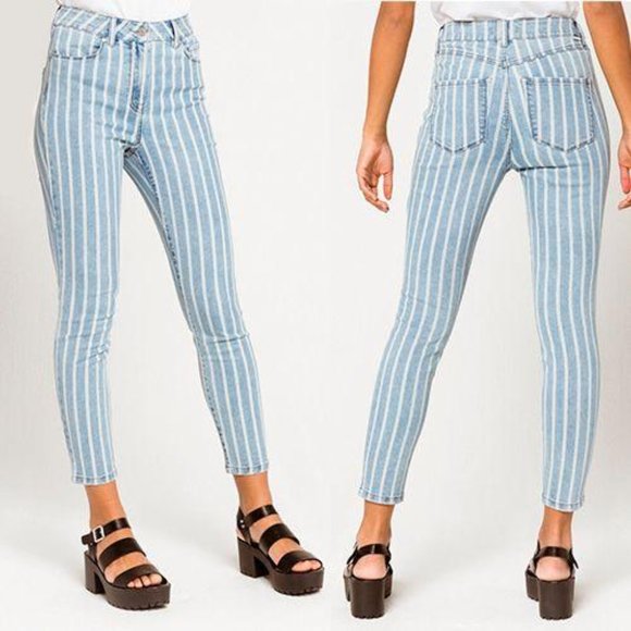 Sky and Sparrow Denim - TILLYS 80's Faded Stripe Skinny Cropped‎ Jean Size 0